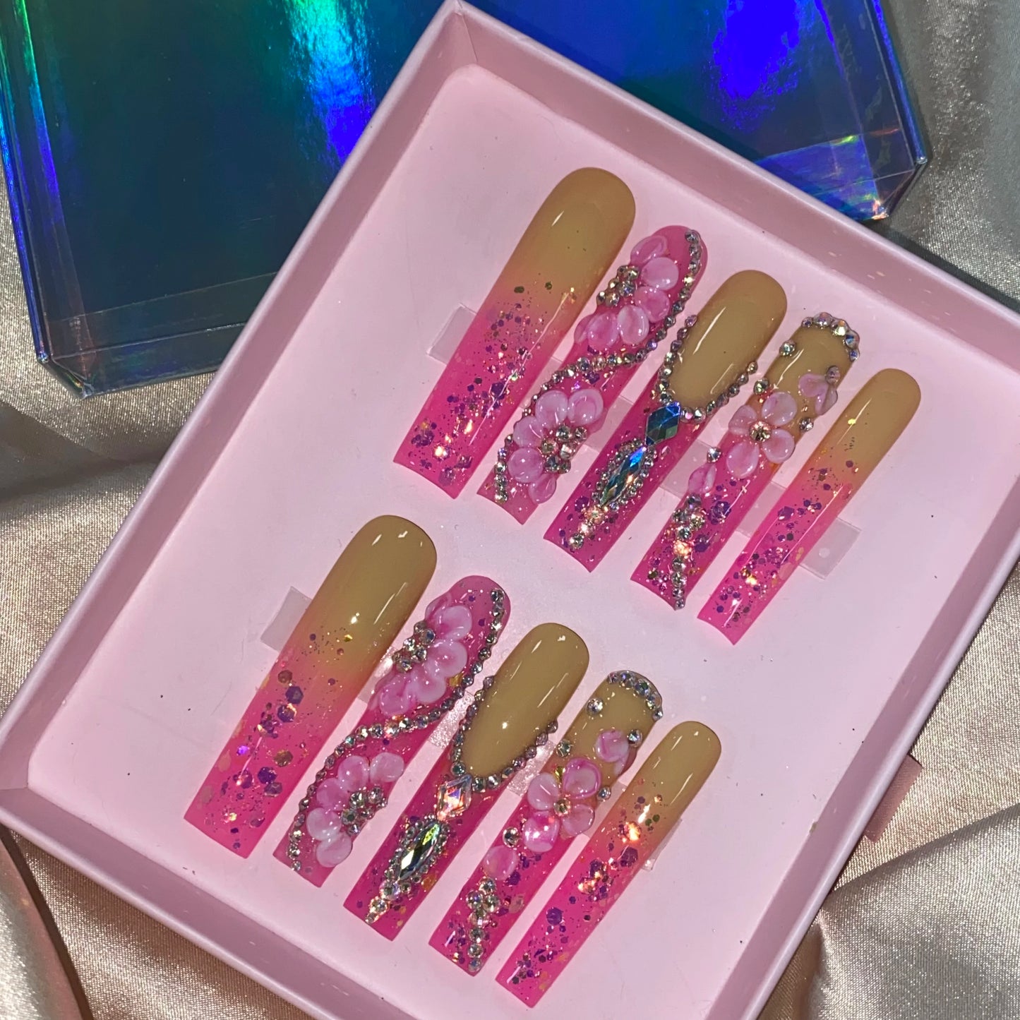 Pretty Villian Handmande sets
