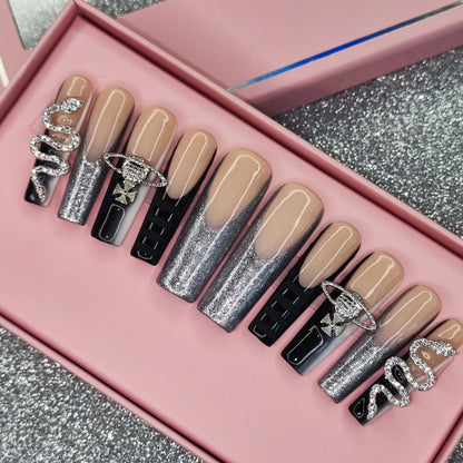 Pretty Villian Handmande sets