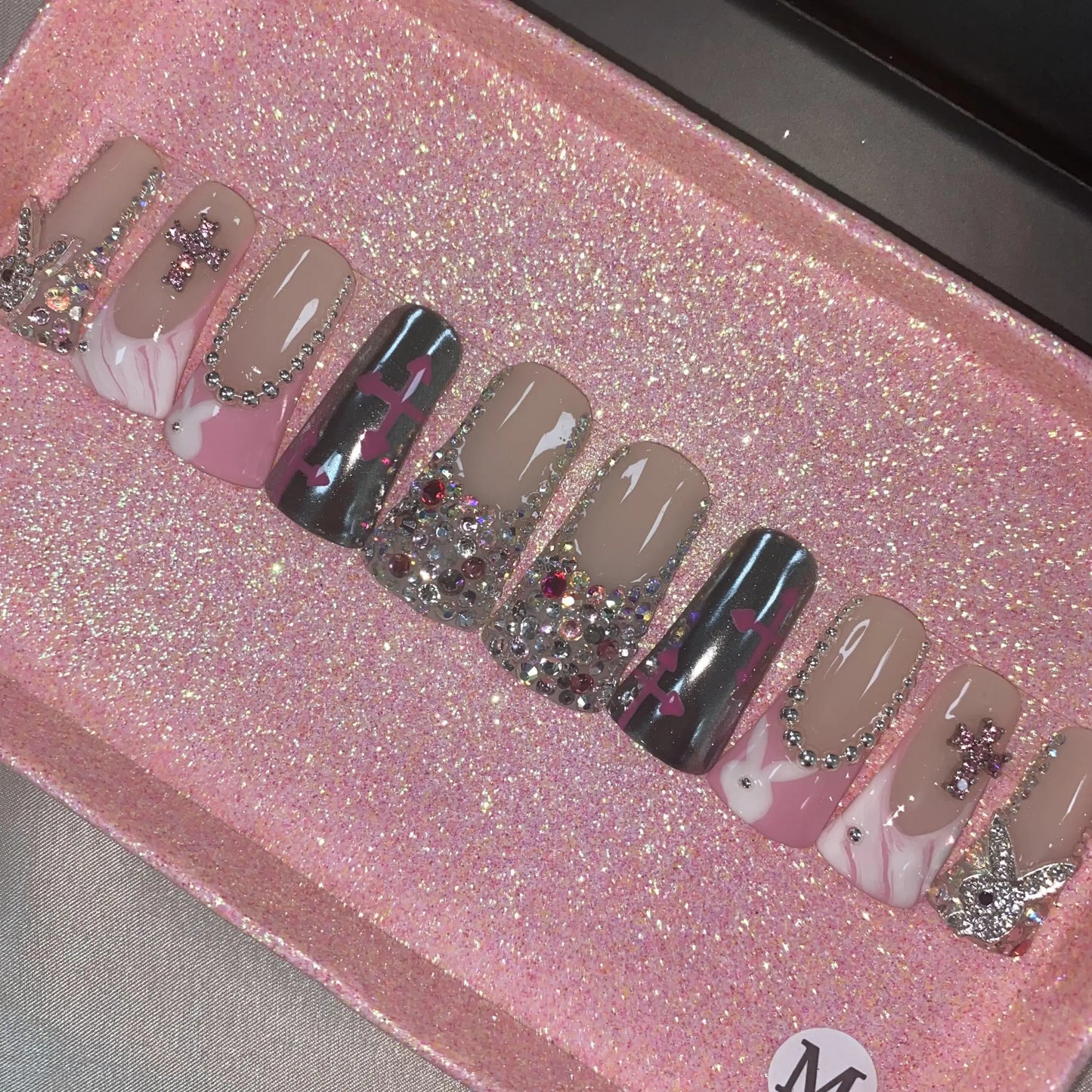 Pretty Villian Handmande sets