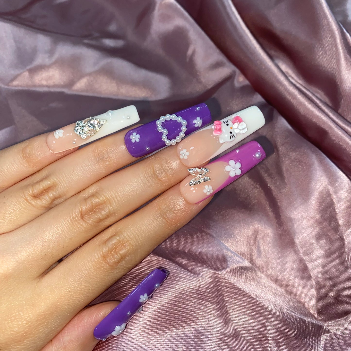 Pretty Villian Handmande sets
