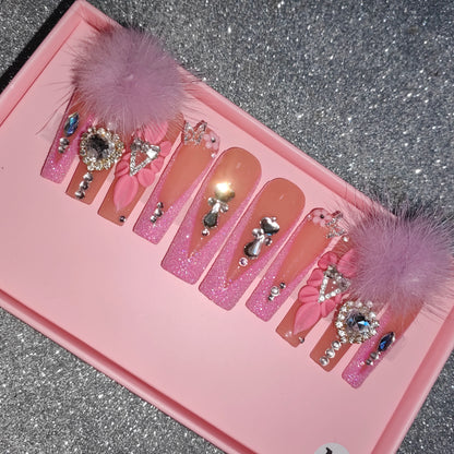 Pretty Villian Handmande sets