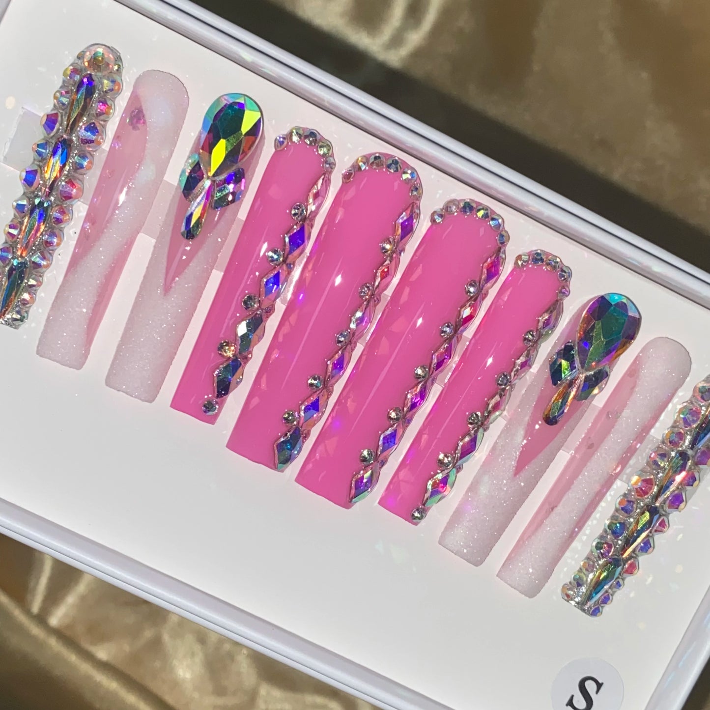 Pretty Villian Handmande sets
